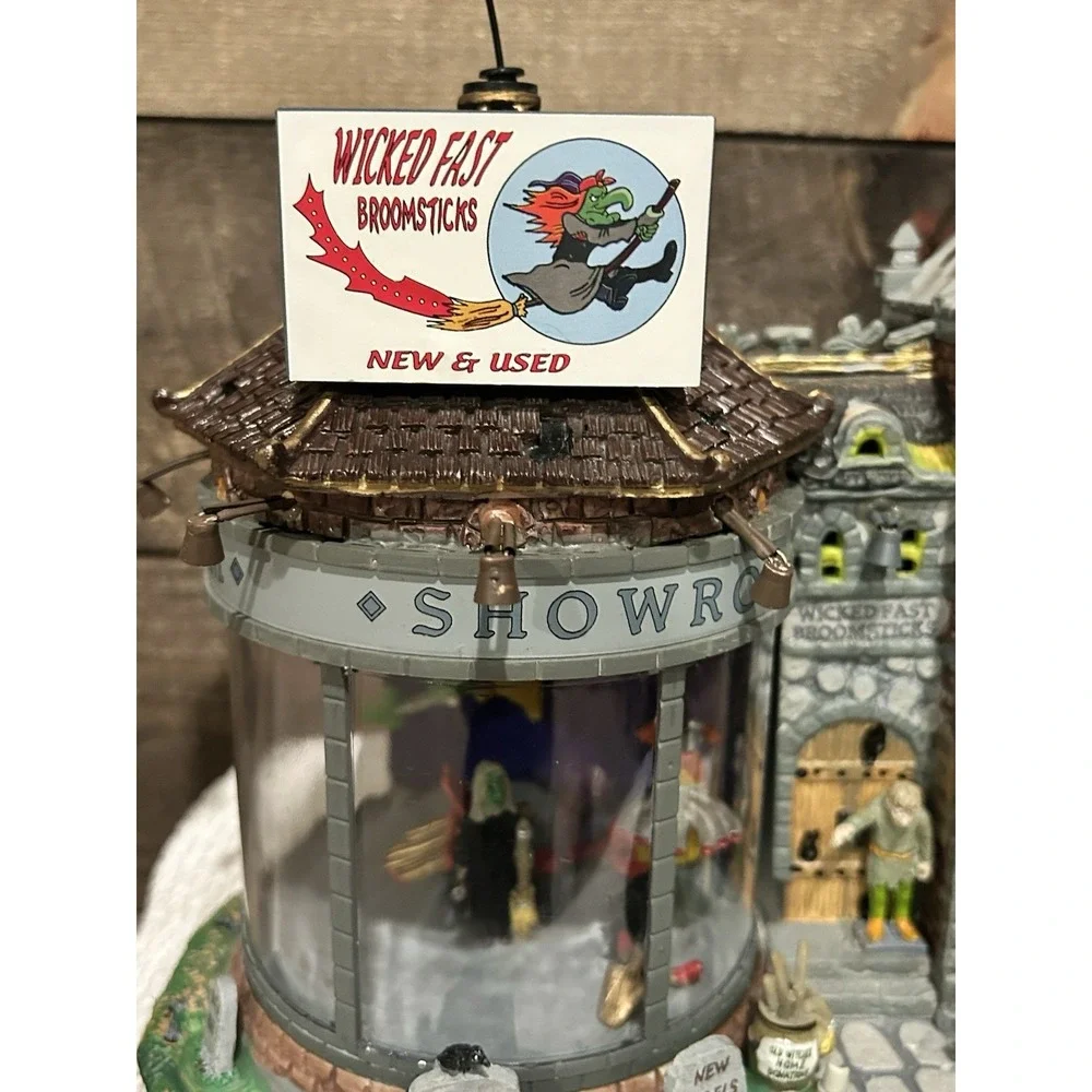 Lemax Spooky Town Wicked Fast Broomsticks RETIRED Witches Movement & Lights READ